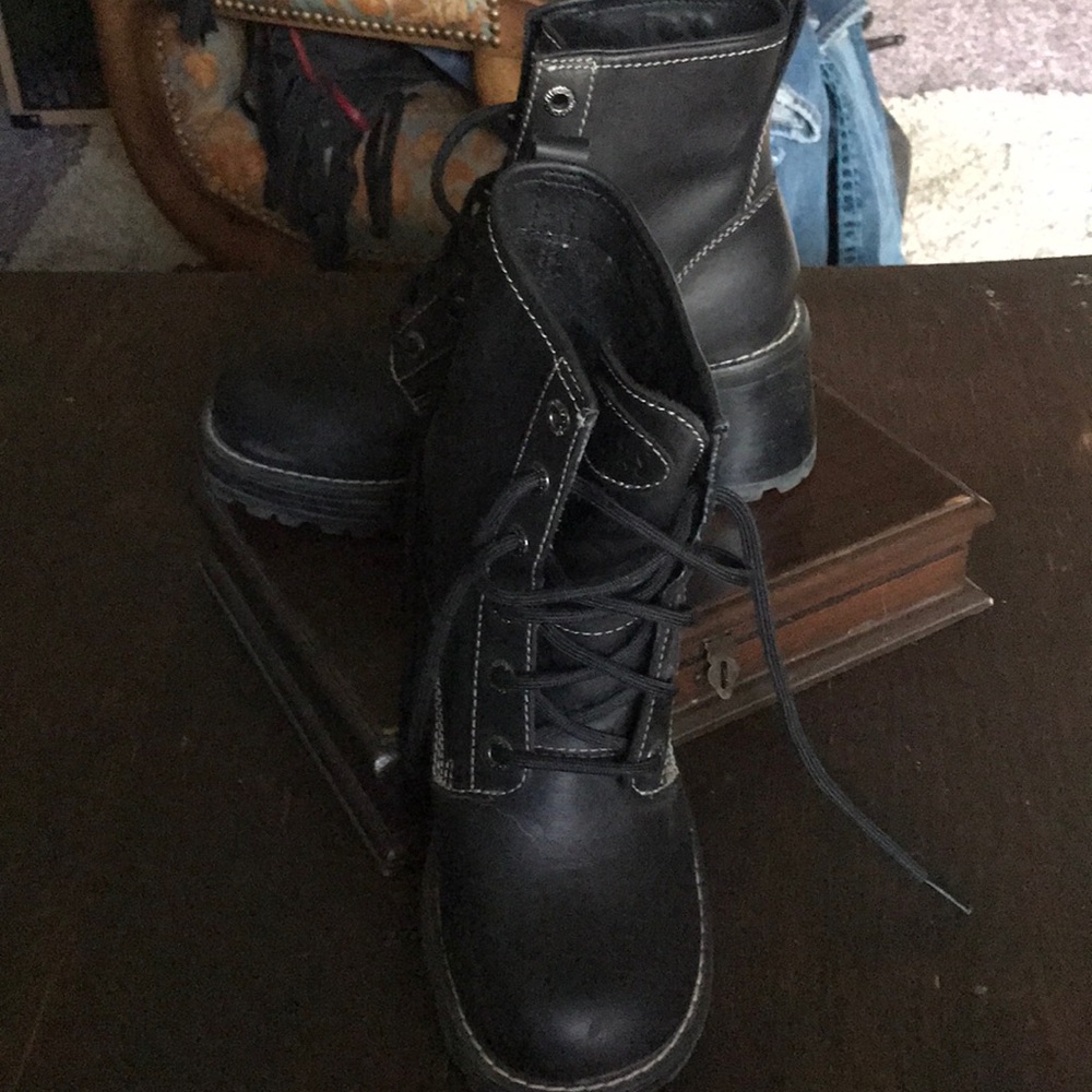 Skechers platform bottles